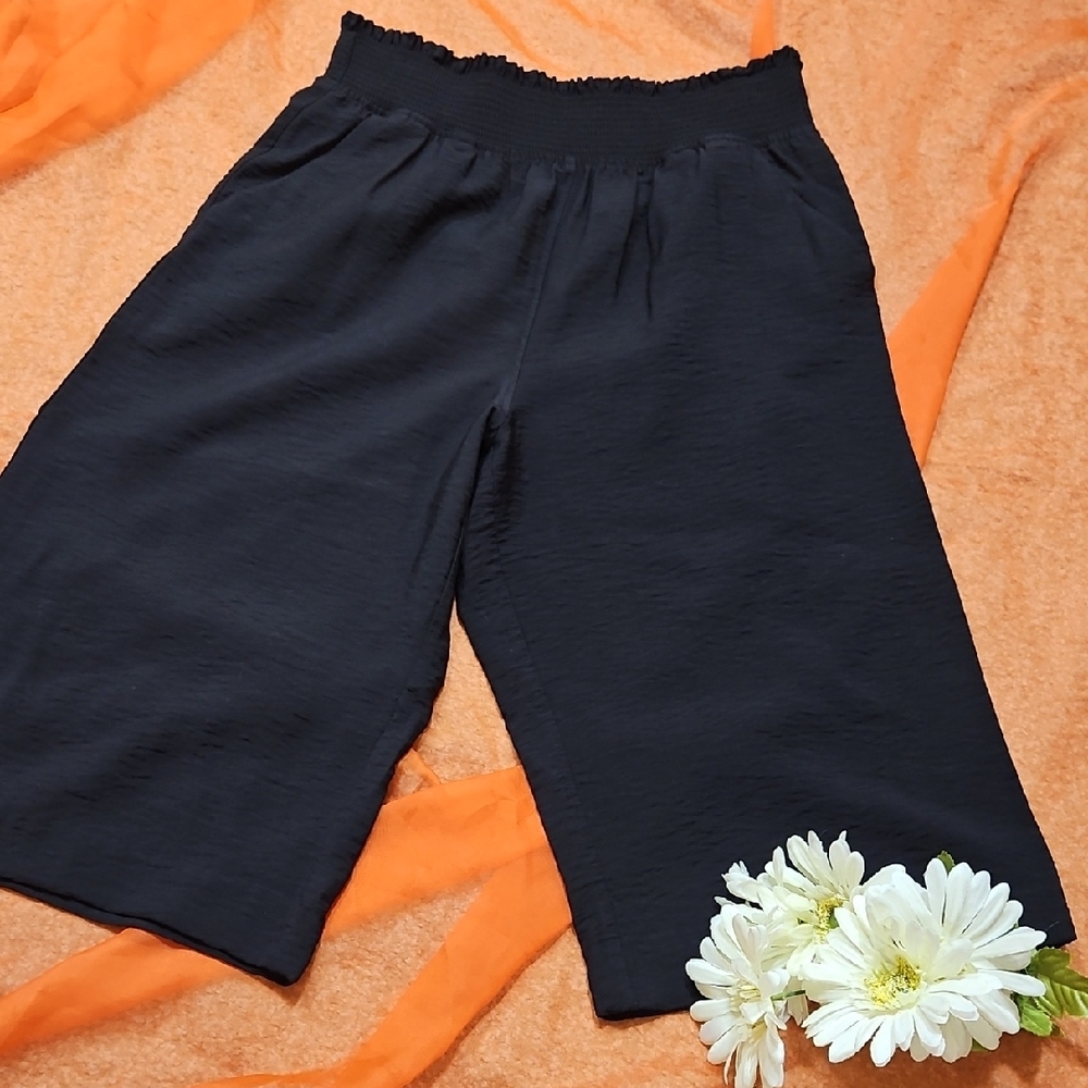 Vera Wang Wide Leg Capri Pants